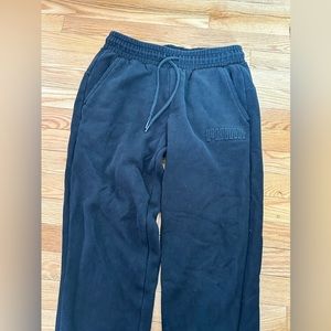 Comfy black Puma sweatpants with drawstrings! Barely worn :)